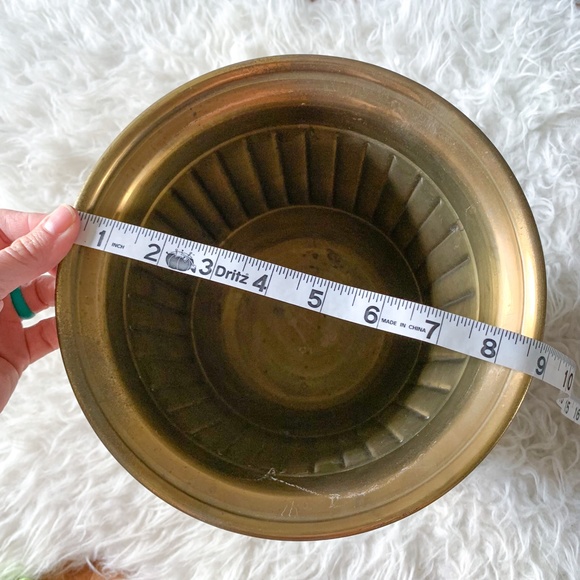 Large 9" Vintage Gold Brass Planter - Picture 6 of 6